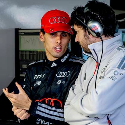SUZUKA - Formula 1 driver Gabriel Bortoleto of Audi Revolut F1 Team in conversation with his engineer during the Formula 1 Japan Suzuka free practice at the Suzuka Formula 1 circuit on March 27, 2025 in Suzuka, Japan. (Photo by DeFodi Images) -