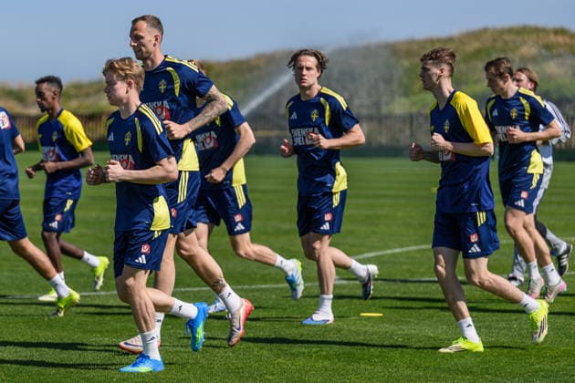 260327 Daniel Svensson, Gustaf Nilsson and Williot Swedberg of the Swedish national football team at a training session on March 27, 2026 in Valencia. Photo: Joel Marklund BILDBYRAN kod JM JM0811 bbeng fotboll football soccer fotball vm-kval FIFA World Cup, WM, Weltmeisterschaft, Fussball qualifier träning practice training sverige sweden sverige a Copyright: JOELxMARKLUND BB260327JM011