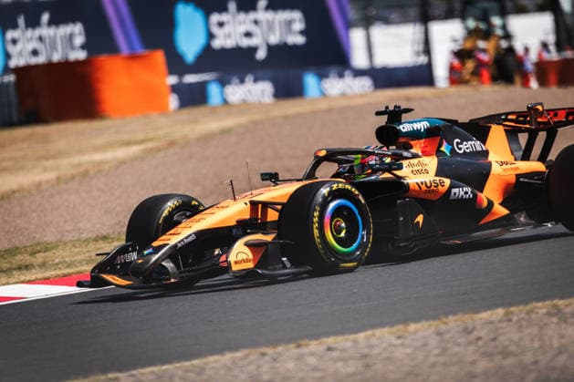 2026 Formula One Japanese Grand Prix Suzuka International Circuit, Mie, Japan. 27.March.2026; Oscar Piastri of Australia and McLaren Mastercard F1 Team during free practice 1 Formula One Japanese Grand Prix (Photo by Jay Hirano) Suzuka Suzuka Internatinal Circuit Japan Copyright: xJayxHiranox