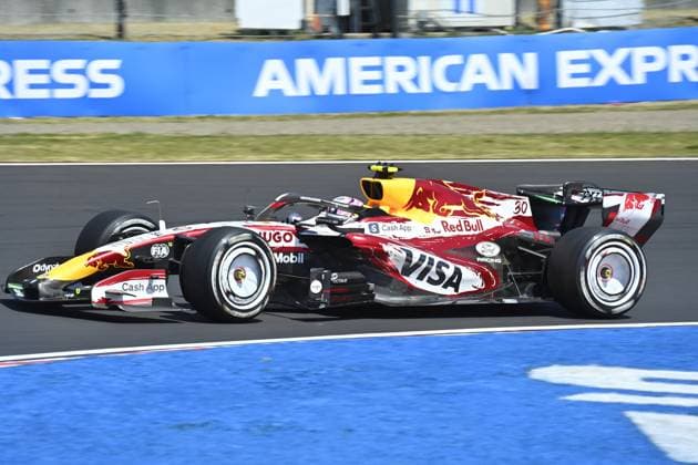 F1 Grand Prix Of Japan 2026 SUZUKA, JAPAN - MARCH 27: Liam Lawson (30) driving the Visa Cash App Racing Bulls Formula One Team - VCARB 03 on track during the free practice ahead of the F1 Grand Prix of Japan at Suzuka International circuit on March 27, 2026, in Suzuka, Japan. David Mareuil Anadolu Suzuka Japan. Editorial use only. Please get in touch for any other usage.  Copyright: x2026xAnadoluxDavidxMareuilx