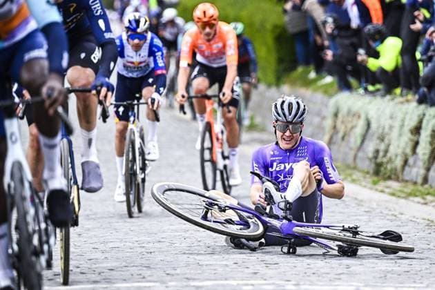 Australian Robert Donaldson of Team Jayco-AIUIa crashed during the E3 Saxo Bank Classic one day cycling race, 208,8km from and to Harelbeke, on Friday 27 March 2026. JASPERxJACOBS  x169087885x