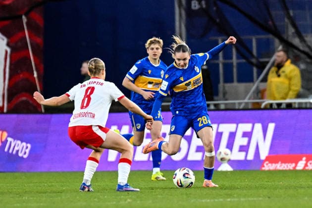 Fußball I Frauen I Saison 2025-2026 I Bundesliga I 22. Spieltag I FC Carl Zeiss Jena - RB Leipzig I 27.03.2026 Zweikampf Emilia Asgeirsdottir (8, Rasenballsport Leipzig) gegen Emily Reske (28, FC Carl Zeiss Jena) Jena Ernst-Abbe-Sportfeld, ad hoc Arena Thüringen Deutschland Copyright: xLobeca InesxHähnelx