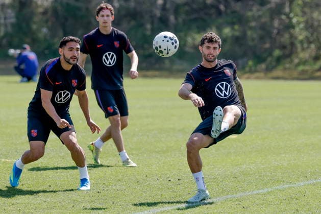 Soccer International Friendly, LÃ¤nderspiel, Nationalmannschaft - USA US Men s national team, Nationalteam player Christian Pulisic (R) trains with the team in Marietta, Georgia, USA, 27 March 2026. The USMNT will play Belgium in an international friendly soccer match in Atlanta, Georgia, 28 March 2026. MARIETTA GEORGIA United States  Copyright: xERIKxS.xLESSERx