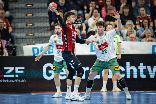 DAIKIN HBL: SG Flensburg-Handewitt vs GWD Minden; 27.03.26 Marko Grgic (Nr.17, SG Flensburg-Handewitt) gegen Philipp Vorlicek (Nr.22, GWD Minden) DAIKIN HBL: SG Flensburg-Handewitt vs GWD Minden, GP JOULE Arena am 27.03.26 Copyright: xBEAUTIFULxSPORTS MarioxM.xKobergx