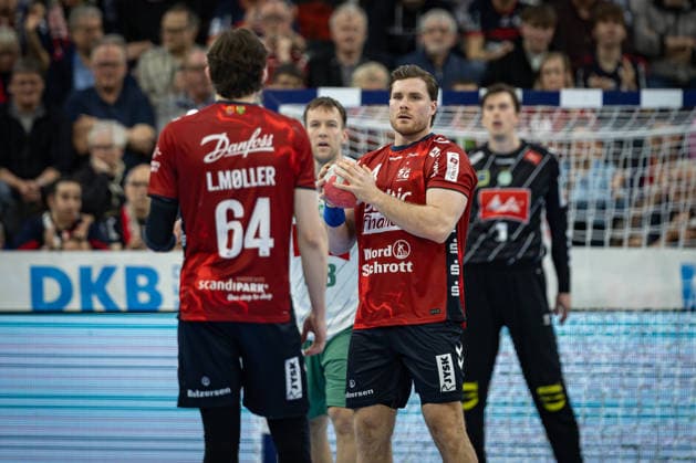 DAIKIN HBL: SG Flensburg-Handewitt vs GWD Minden; 27.03.26 Lasse Kjaer Moller (Nr.64, SG Flensburg-Handewitt), Johannes Golla (Nr.04, SG Flensburg-Handewitt) DAIKIN HBL: SG Flensburg-Handewitt vs GWD Minden, GP JOULE Arena am 27.03.26 Copyright: xBEAUTIFULxSPORTS MarioxM.xKobergx