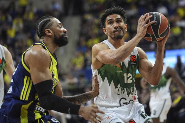 Fenerbahce Beko v Zalgiris - EuroLeague ISTANBUL, TURKIYE - MARCH 27: Fenerbahce Beko player Khem Birch and Zalgiris player Maodo Lo (12) compete for the ball during the EuroLeague Round 34 basketball game between Fenerbahce Beko and Zalgiris at Ulker Sports and Event Hall in Istanbul, Turkiye on March 27, 2026. Beyza Comert Anadolu Istanbul Turkey. Editorial use only. Please get in touch for any other usage.  Copyright: x2026xAnadoluxBeyzaxComertx