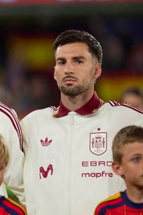 Spain v Serbia - International Friendly, Länderspiel, Nationalmannschaft VILLARREAL, SPAIN - MARCH 27: Alex Baena of Spain and Atletico de Madrid looks on prior to the International Friendly match between Spain and Serbia at Estadio de la Ceramica on March 27, 2026 in Villarreal, Spain. (Photo by Jose Torres Photo Players Images Magara Press) Villarreal Estadio de la Ceramica Spain Copyright: xJosexTorresx