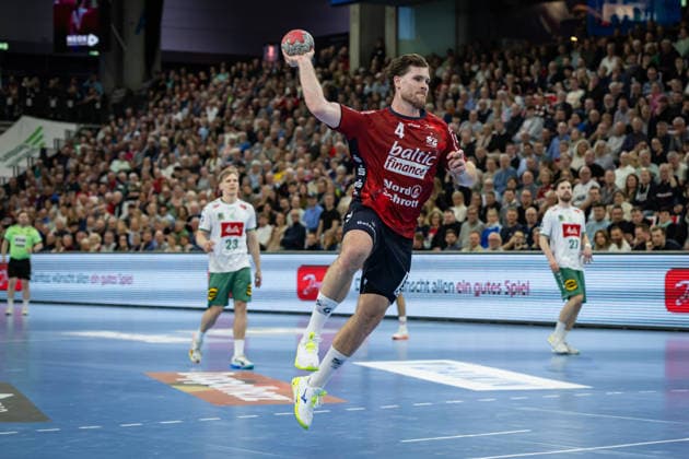 DAIKIN HBL: SG Flensburg-Handewitt vs GWD Minden; 27.03.26 Johannes Golla (Nr.04, SG Flensburg-Handewitt) im Angriff DAIKIN HBL: SG Flensburg-Handewitt vs GWD Minden, GP JOULE Arena am 27.03.26 Copyright: xBEAUTIFULxSPORTS MarioxM.xKobergx