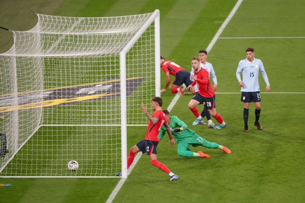 International Friendly, Länderspiel, Nationalmannschaft England v Uruguay Wembley Stadium 27.03.2026 Ben White of England scores 1-0 International Friendly England v Uruguay Wembley Stadium 27.03.2026 Times Photographer Bradley Ormesher.  Copyright: xBradleyxOrmesherx NINTCHDBPICT001069882140