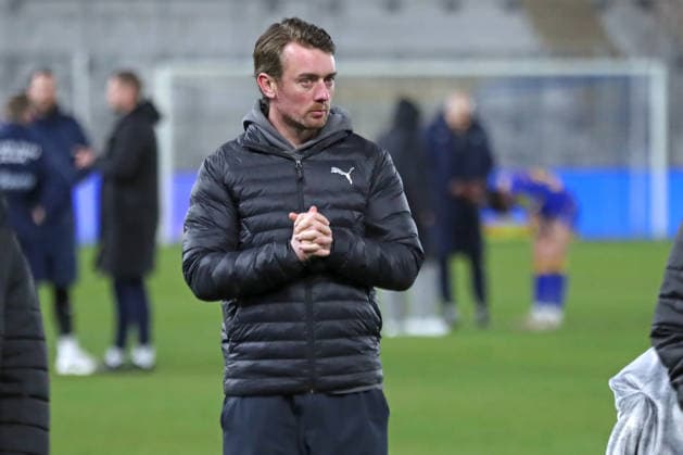 Google Pixel Frauen-Bundesliga, FC Carl Zeiss Jena - RB Leipzig; 27.03.2026 Cheftrainer Jonas Stephan (RB Leipzig). Fußball, Google Pixel Frauen-Bundesliga, Saison 2025 2026, 22. Spieltag: FC Carl Zeiss Jena vs. RB Leipzig am 27.03.2026, Ernst-Abbe-Sportfeld, ad hoc Arena, Jena. DFB REGULATIONS PROHIBIT ANY USE OF PHOTOGRAPHS AS IMAGE SEQUENCES AND OR QUASI-VIDEO. Copyright: xBEAUTIFULxSPORTS JanxKaeferx