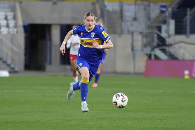 Google Pixel Frauen-Bundesliga, FC Carl Zeiss Jena - RB Leipzig; 27.03.2026 Melina Reuter (7, Carl Zeiss Jena). Fußball, Google Pixel Frauen-Bundesliga, Saison 2025 2026, 22. Spieltag: FC Carl Zeiss Jena vs. RB Leipzig am 27.03.2026, Ernst-Abbe-Sportfeld, ad hoc Arena, Jena. DFB REGULATIONS PROHIBIT ANY USE OF PHOTOGRAPHS AS IMAGE SEQUENCES AND OR QUASI-VIDEO. Copyright: xBEAUTIFULxSPORTS JanxKaeferx