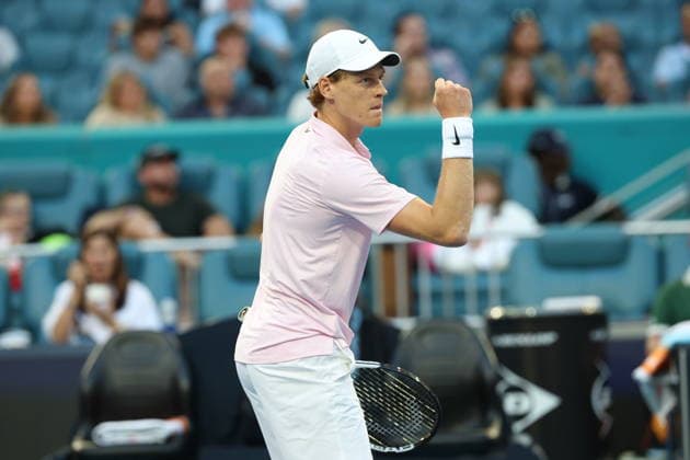 March 27, 2026, Miami Gardens, Florida, United States Of America: MIAMI GARDENS, FLORIDA - MARCH 27: Jannik SInner of Italy defeats Alexander Zverev of Germany during the Men s Semifinals on Day 11 of the Miami Open at Hard Rock Stadium on March 27, 2026 in Miami Gardens, Florida....People: Jannik SInner Miami Open 2026 - Day 11  - ZUMAs214 20260327_ada_s214_008 Copyright: xSMGx