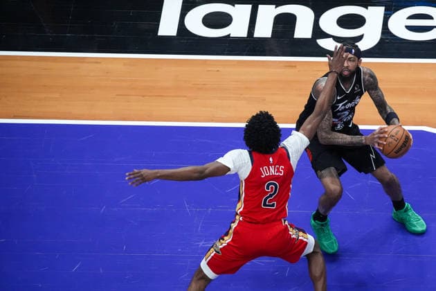 New Orleans Pelicans vs Toronto Raptors TORONTO, CANADA - MARCH 27 : Brandon Ingram (3) of Toronto Raptors in action against Herbert Jones (2) of New Orleans Pelicans during the NBA, Basketball Herren, USA basketball game between New Orleans Pelicans and Toronto Raptors at the Scotiabank Arena on March 27, 2026 in Toronto, Ontario, Canada. Mert Alper Dervis Anadolu Ontario Canada. Editorial use only. Please get in touch for any other usage.  Copyright: x2026xAnadoluxMertxAlperxDervisx