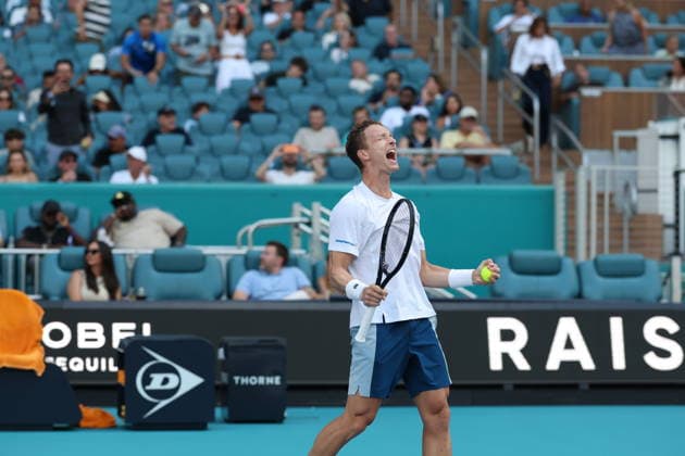 March 27, 2026, Miami Gardens, Florida, United States Of America: MIAMI GARDENS, FL - MARCH 27: Jiri Lehecka (CZE) defeats Arthur Fils (FRA) at the Miami Open on March 27, 2026, at Hard Rock Stadium in Miami Gardens, Florida,...People: Jiri Lehecka Miami Gardens United States Of America - ZUMAs214 20260327_ada_s214_164 Copyright: xSMGx