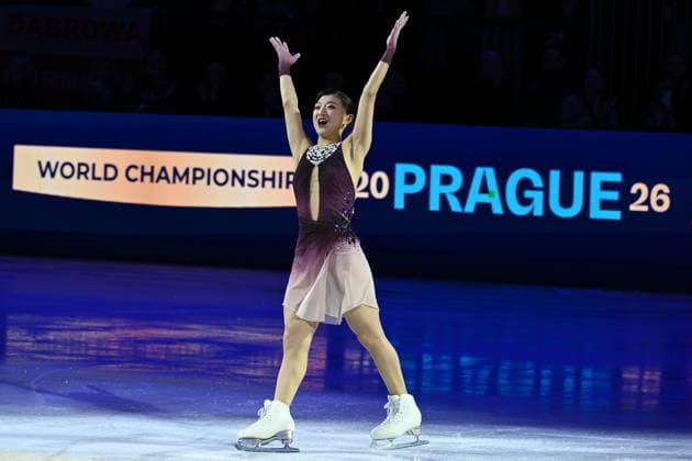 ISU Figure skating, Eiskunstlauf World Championships 2026 at the O2 Arena in Prague, Czech Republic - 27 Mar 2026 Gold medalist Kaori Sakamoto of Japan celebrate during the medal ceremony for the Women competition at the ISU Figure Skating World Championships 2026 at the O2 Arena. ISU Figure Skating World Championships 2026 takes place from 24th to 29th of March in Prague, Czech Republic. Prague Czech Republic Copyright: xTomasxTkacikx xSOPAxImagesx 20260327-ISU-women-21