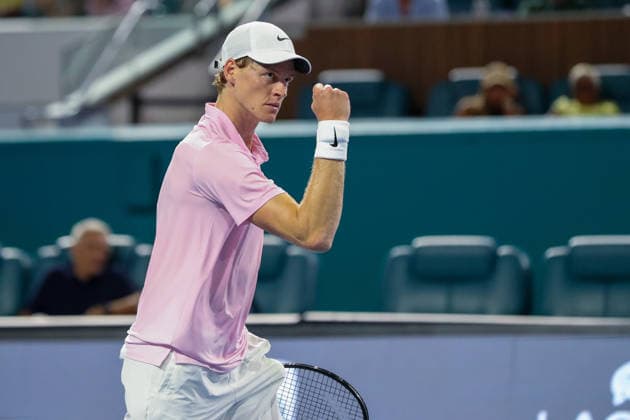 MIAMI GARDENS, FL - MARCH 27: Jannik Sinner (ITA) in action during a men™s semi-final singles match against Alexander Zverev (GER) at the Miami Open on March 27, 2026, at Hard Rock Stadium in Miami Gardens, Florida,(Photo by Chris Arjoon Icon Sportswire) TENNIS: MAR 27 Miami Open EDITORIAL USE ONLY Icon2603270010116