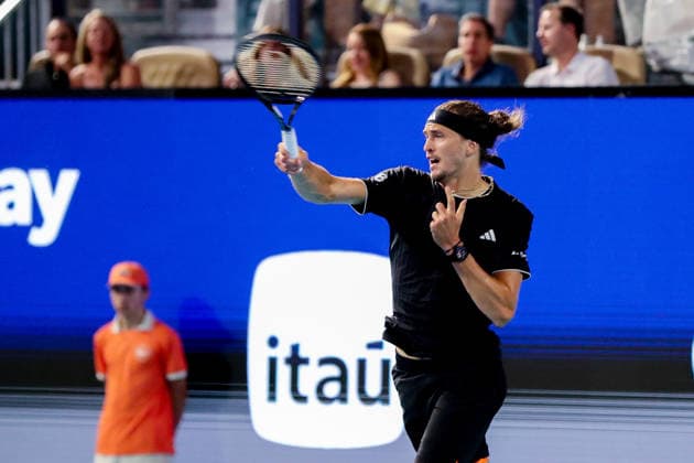 MIAMI GARDENS, FL - MARCH 27: Alexander Zverev (GER) in action during a men™s semi-final singles match against Jannik Sinner (ITA) at the Miami Open on March 27, 2026, at Hard Rock Stadium in Miami Gardens, Florida,(Photo by Chris Arjoon Icon Sportswire) TENNIS: MAR 27 Miami Open EDITORIAL USE ONLY Icon2603270010150
