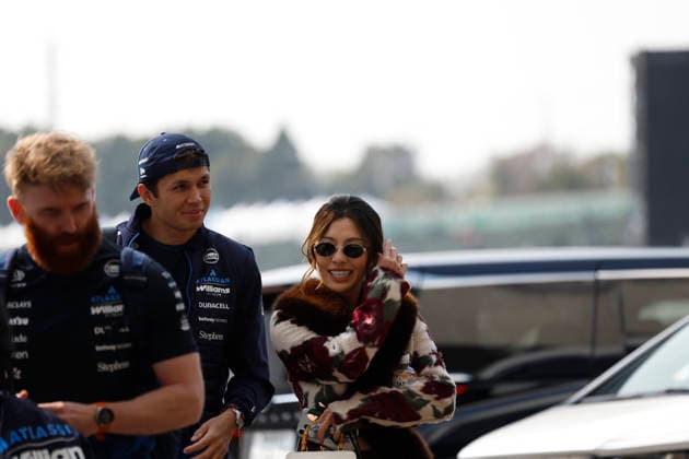 28th March 2026; Suzuka Circuit, Suzuka, Japan; 2026 FIA Formula 1 Japanese Grand Prix; Free Practice Three; Alexander Albon (23) of Atlassian Williams F1 Team and Thailand arriving to the paddock StephenxBlackberry