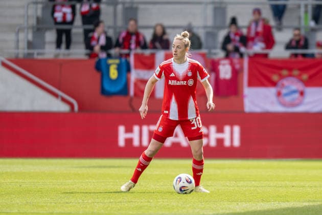 Carolin Simon 30 (FC Bayern Muenchen), FC Bayern Frauen Muenchen - 1. FC Nuernberg, Google Pixel Frauenbundesliga, 22. Spieltag, 28.03.26 DFB regulations prohibit any use of photographs as image sequences and or quasi-video. (kolbert-press) Muenchen Bayern Deutschland