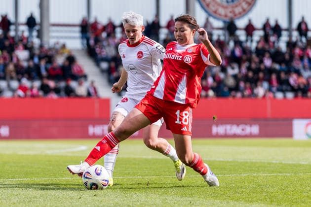Google Pixel Frauen-Bundesliga, FC Bayern München - 1. FC Nürnberg; 28.03.2026 Zweikampf Aneta Polaskova (1. FC Nürnberg, 26), Momoko Tanikawa (FC Bayern München, 18) Google Pixel Frauen-Bundesliga, FC Bayern München - 1. FC Nürnberg, München, FC Bayern Campus am 28.03.2026 DFB REGULATIONS PROHIBIT ANY USE OF PHOTOGRAPHS AS IMAGE SEQUENCES AND OR QUASI-VIDEO. Copyright: xBEAUTIFULxSPORTS Wunderlx