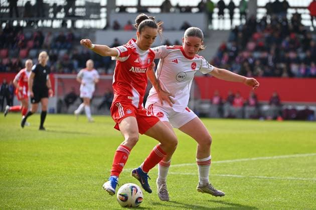 Natalia PADILLA-BIDAS (FCB), Aktion,Zweikampf gegen Marlene LINDNER (N), Fussball Google Pixel Bundesliga der Frauen Saison 2025 2026, 22.Spieltag, Spieltag22 FC Bayern Muenchen Frauen - 1.FC Nuernberg am 28.03.2026 FC BAYERN CAMPUS