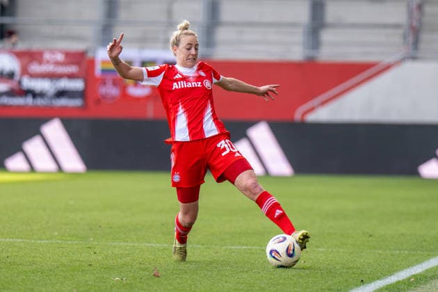 Carolin Simon 30 (FC Bayern Muenchen), FC Bayern Frauen Muenchen - 1. FC Nuernberg, Google Pixel Frauenbundesliga, 22. Spieltag, 28.03.26 DFB regulations prohibit any use of photographs as image sequences and or quasi-video. (kolbert-press) Muenchen Bayern Deutschland