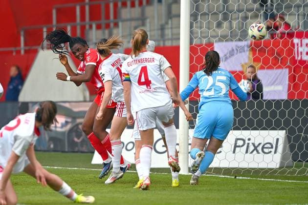 Tor Edna IMADE (FCB,2.v.li) per Kopf zum 1-0,Aktion,Strafraumszene,Kopfballtor. Fussball Google Pixel Bundesliga der Frauen Saison 2025 2026, 22.Spieltag, Spieltag22 FC Bayern Muenchen Frauen - 1.FC Nuernberg am 28.03.2026 FC BAYERN CAMPUS