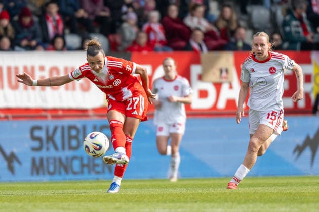Arianna Caruso 27 (FC Bayern Muenchen), Emoeke Papai 15 (1. FC Nuernberg), FC Bayern Frauen Muenchen - 1. FC Nuernberg, Google Pixel Frauenbundesliga, 22. Spieltag, 28.03.26 DFB regulations prohibit any use of photographs as image sequences and or quasi-video. (kolbert-press) Muenchen Bayern Deutschland