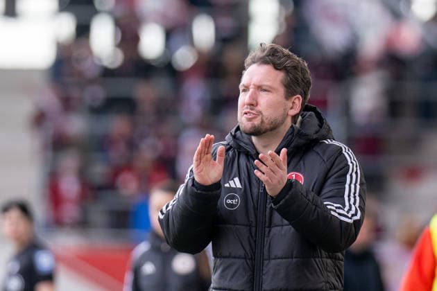 Trainer Thomas Oostendorp (1. FC Nuernberg), FC Bayern Frauen Muenchen - 1. FC Nuernberg, Google Pixel Frauenbundesliga, 22. Spieltag, 28.03.26 DFB regulations prohibit any use of photographs as image sequences and or quasi-video. (kolbert-press) Muenchen Bayern Deutschland