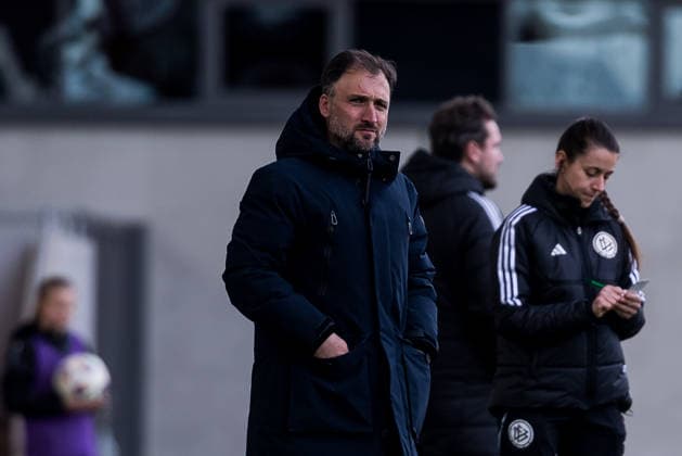 Google Pixel Frauen-Bundesliga, FC Bayern München - 1. FC Nürnberg; 28.03.2026 Jose Barcala (FC Bayern München, Trainer) Google Pixel Frauen-Bundesliga, FC Bayern München - 1. FC Nürnberg, München, FC Bayern Campus am 28.03.2026 DFB REGULATIONS PROHIBIT ANY USE OF PHOTOGRAPHS AS IMAGE SEQUENCES AND OR QUASI-VIDEO. Copyright: xBEAUTIFULxSPORTS Wunderlx