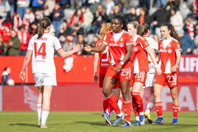 Edna Imade 29 (FC Bayern Muenchen) verabschiedet sicch nach dem Spiel von Marlene Lindner 14 (1. FC Nuernberg), FC Bayern Frauen Muenchen - 1. FC Nuernberg, Google Pixel Frauenbundesliga, 22. Spieltag, 28.03.26 DFB regulations prohibit any use of photographs as image sequences and or quasi-video. (kolbert-press) Muenchen Bayern Deutschland