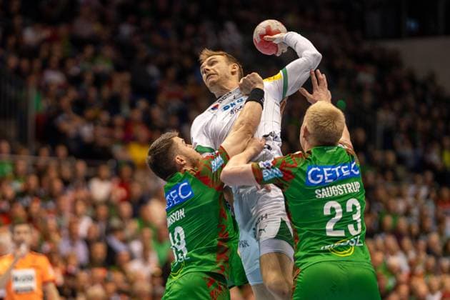 Sport Bilder des Tages Deutschland: HBL DAIKIN Handball Bundesliga 2025 - 2026, 26. Spieltag - SC Magdeburg vs Füchse Berlin - GETEC Arena (Magdeburg): Mathias Gidsel (Füchse Berlin, 19) am Ball Copyright: xTomxLauruschkatx