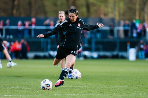 Google Pixel Frauen-Bundesliga: 1.FC Köln- Eintracht Frankfurt; 28.03.2026 Sara Doorsoun (Eintracht Frankfurt, 23) am Ball Google Pixel Frauen-Bundesliga: 1.FC Köln- Eintracht Frankfurt: Köln, Franz-Kremer-Stadion ;28.03.2025 DFB REGULATIONS PROHIBIT ANY USE OF PHOTOGRAPHS AS IMAGE SEQUENCES AND OR QUASI-VIDEO. Copyright: xBEAUTIFULxSPORTS Freisenx