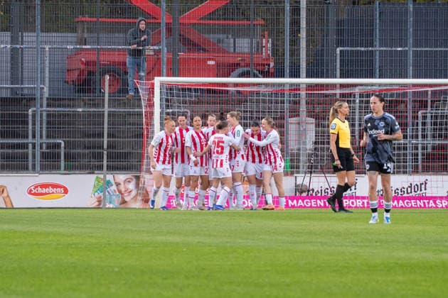 Deutschland: Fussball Google Pixel Frauen-Bundesliga 2025 2026 - 1.FC Köln vs Eintracht Frankfurt-22. Spieltag - Franz-Kremer-Stadion (Köln): Tor und Torjubel zum 1:0 durch Marina Hegering (1.FC Köln, 33) Freude, Emotionen, Jubel, Begeisterung, glücklich, feiern Copyright: xOrhanxHabashx