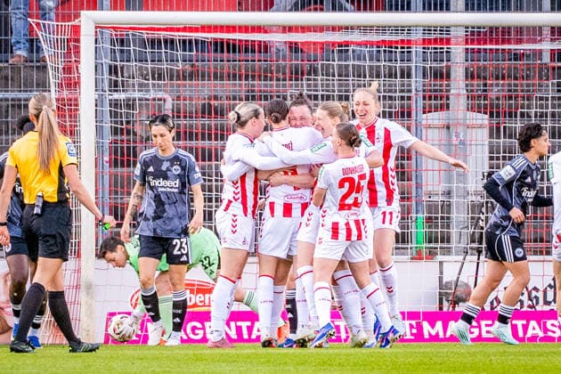 Deutschland: Fussball Google Pixel Frauen-Bundesliga 2025 2026 - 1.FC Köln vs Eintracht Frankfurt-22. Spieltag - Franz-Kremer-Stadion (Köln): Tor und Torjubel zum 1:0 durch Marina Hegering (1.FC Köln, 33) Freude, Emotionen, Jubel, Begeisterung, glücklich, feiern Copyright: xOrhanxHabashx