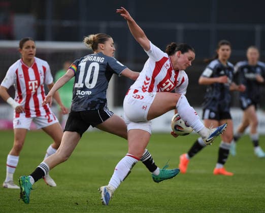 28.03.2026, xophax, Fussball , Frauen Bundesliga Google Pixel Frauen - Bundesliga 25 26. 1.FC Köln gegen Eintracht Frankfurt V.l.n.rechts : Laura Feiersinger ( 1.FC Köln ) Laura Freigang ( Frankfurt ) und Amelie Claire Bohnen ( 1.FC Köln ) (DFL DFB REGULATIONS PROHIBIT ANY USE OF PHOTOGRAPHS as IMAGE SEQUENCES and or QUASI-VIDEO) Koeln