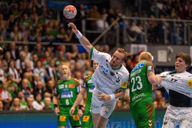 Deutschland: HBL DAIKIN Handball Bundesliga 2025 - 2026, 26. Spieltag - SC Magdeburg vs Füchse Berlin - GETEC Arena (Magdeburg): Max Darj (Füchse Berlin, 5) am Ball Copyright: xTomxLauruschkatx