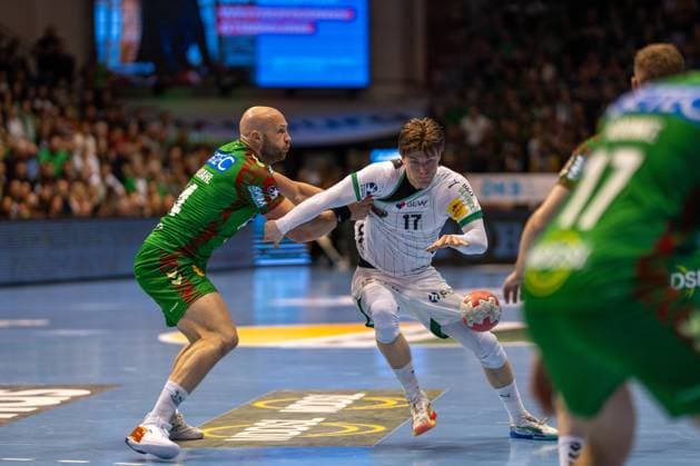Deutschland: HBL DAIKIN Handball Bundesliga 2025 - 2026, 26. Spieltag - SC Magdeburg vs Füchse Berlin - GETEC Arena (Magdeburg): Nils Lichtlein (Füchse Berlin, 17) am Ball Copyright: xTomxLauruschkatx