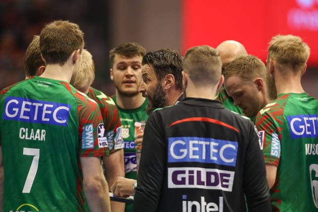28.03.2026, xtgx, Handball, Daikin HBL, SC Magdeburg - Füchse Berlin v.l. Bennet Wiegert (Magdeburg, Trainer) Magdeburg