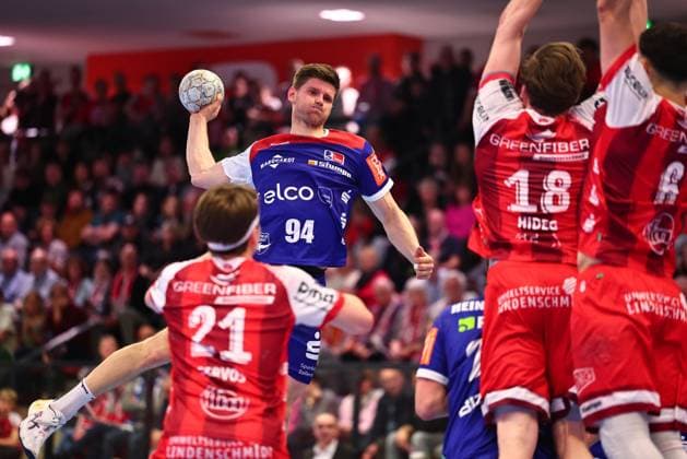Torwurf von Georg Poehle (HBW Balingen-Weilstetten, 94) GER, TuS Ferndorf vs HBW Balingen-Weilstetten, Handball, 2. Bundesliga, 25. Spieltag, Spielzeit 2025 2026, 28.03.2026 GER, TuS Ferndorf vs HBW Balingen-Weilstetten, Handball, 2. Bundesliga, 25. Spieltag, Spielzeit 2025 2026, 28.03.2026 Kreuztal Copyright: xEibner-Pressefoto RenexWeissx EP_RWS