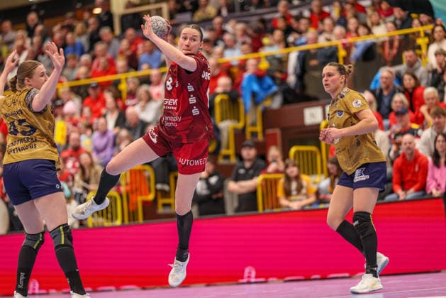 GER, Bensheim, HSG Bensheim Auerbach Flames vs Buxtehuder SV, Alsco Handball Bundesliga Frauen, Handball, DHB, Spielzeit 2025 2026, Weststadthalle Bensheim, 21. Spieltag im Bild: Lena Degenhardt (HSG Bensheim Auerbach Flames Frauen 8) DFB DFL REGULATIONS PROHIBIT ANY USE OF PHOTOGRAPHS AS IMAGE SEQUENCES AND OR QUASI-VIDEO, 28.03.2026 Copyright: HMBxMedia HendrikxHamelau