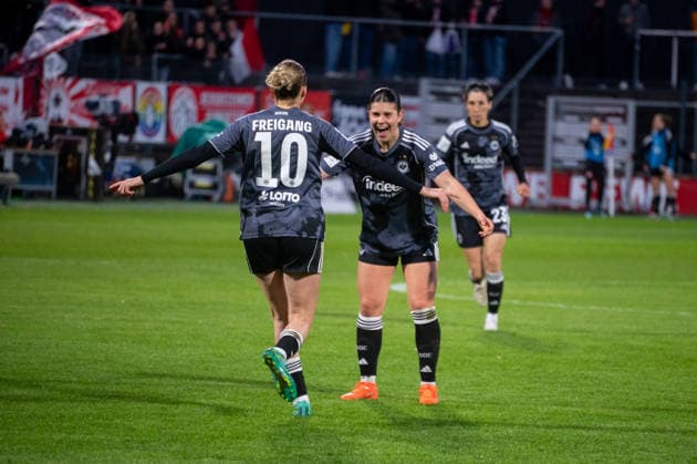 Deutschland: Fussball Google Pixel Frauen-Bundesliga 2025 2026 - 1.FC Köln vs Eintracht Frankfurt-22. Spieltag - Franz-Kremer-Stadion (Köln): Tor und Torjubel zum 1:1 durch Laura Freigang (Eintracht Frankfurt, 10). Freude, Emotionen, Jubel, Begeisterung, glücklich, feiern Copyright: xOrhanxHabashx