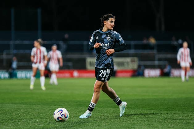 Google Pixel Frauen-Bundesliga: 1.FC Köln- Eintracht Frankfurt; 28.03.2026 Dilara Acikgoz (Eintracht Frankfurt, 29) am Ball Google Pixel Frauen-Bundesliga: 1.FC Köln- Eintracht Frankfurt: Köln, Franz-Kremer-Stadion ;28.03.2025 DFB REGULATIONS PROHIBIT ANY USE OF PHOTOGRAPHS AS IMAGE SEQUENCES AND OR QUASI-VIDEO. Copyright: xBEAUTIFULxSPORTS Freisenx