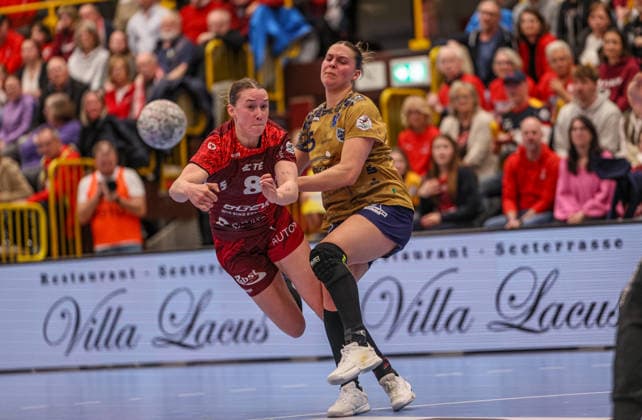 GER, Bensheim, HSG Bensheim Auerbach Flames vs Buxtehuder SV, Alsco Handball Bundesliga Frauen, Handball, DHB, Spielzeit 2025 2026, Weststadthalle Bensheim, 21. Spieltag im Bild v.l.: Lena Degenhardt (HSG Bensheim Auerbach Flames Frauen 8), Jolina Huhnstock (Buxtehuder SV Frauen 45) DFB DFL REGULATIONS PROHIBIT ANY USE OF PHOTOGRAPHS AS IMAGE SEQUENCES AND OR QUASI-VIDEO, 28.03.2026 Copyright: HMBxMedia HendrikxHamelau