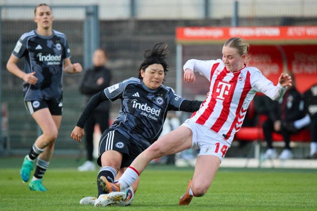 Köln, Deutschland: 28. März 2026 - 1. Frauen Bundesliga - 22. Spieltag - 1. FC Köln Frauen vs. Eintracht Frankfurt Frauen Im Bild: v.li. im Zweikampf Remina Chiba (SGE) und Carlotta Imping (FC Köln) Copyright: HMBxMedia MadeleinexFantini