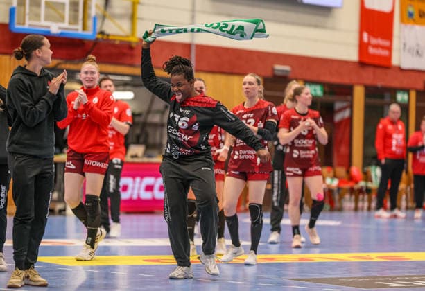 GER, Bensheim, HSG Bensheim Auerbach Flames vs Buxtehuder SV, Alsco Handball Bundesliga Frauen, Handball, DHB, Spielzeit 2025 2026, Weststadthalle Bensheim, 21. Spieltag im Bild: Vanessa Fehr (HSG Bensheim Auerbach Flames Frauen 16), Freude und Emotionen nach dem Sieg, Jubel DFB DFL REGULATIONS PROHIBIT ANY USE OF PHOTOGRAPHS AS IMAGE SEQUENCES AND OR QUASI-VIDEO, 28.03.2026 Copyright: HMBxMedia HendrikxHamelau