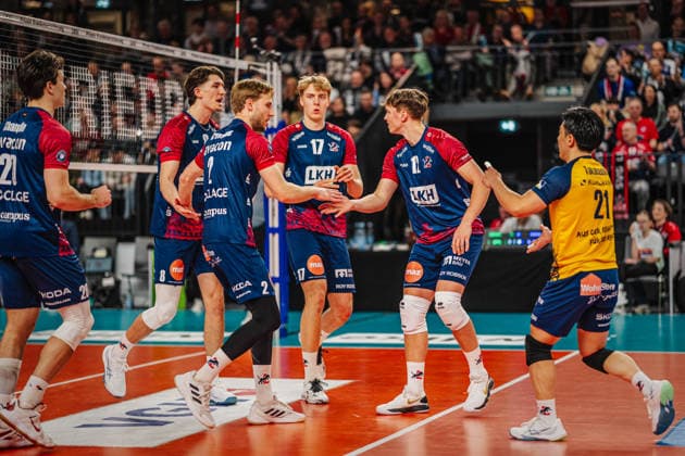 Volleyball Herren Saison 2025 2026 Volleyball Bundesliga Playoff Viertelfinale SVG Lüneburg vs.WWK Volleys Herrsching 28.03.2026 Die Mannschaft der SVG Lüneburg jubelt