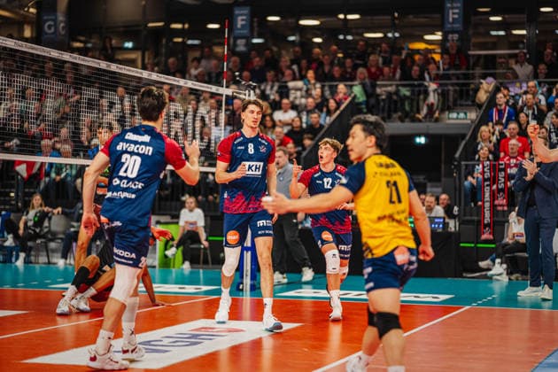 Volleyball Herren Saison 2025 2026 Volleyball Bundesliga Playoff Viertelfinale SVG Lüneburg vs.WWK Volleys Herrsching 28.03.2026 Die Mannschaft der SVG Lüneburg jubelt