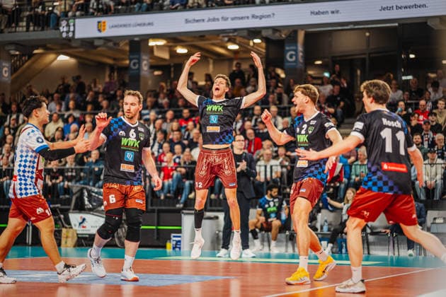 Volleyball Herren Saison 2025 2026 Volleyball Bundesliga Playoff Viertelfinale SVG Lüneburg vs.WWK Volleys Herrsching 28.03.2026 Die WWK Volleys Herrsching freuen sich über den gewonnen Punkt