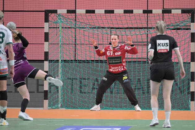 Celina Meißner (FrischAuf Goeppingen, 61) im Tor im im Zweikampf beim 7 Meter mit Selina Lindemann (TusSies Metzingen, 02) TusSies Metzingen vs. FrischAuf Goeppingen , Handball, Alsco HBF, 21.Ligaspieltag, Saison 2025 2026, 28.03.2026 TusSies Metzingen vs. FrischAuf Goeppingen , Handball, Alsco HBF, 21.Ligaspieltag, Saison 2025 2026, 28.03.2026 Tuebingen Copyright: xEibner-Pressefoto TobiasxBaurx EP_TBR